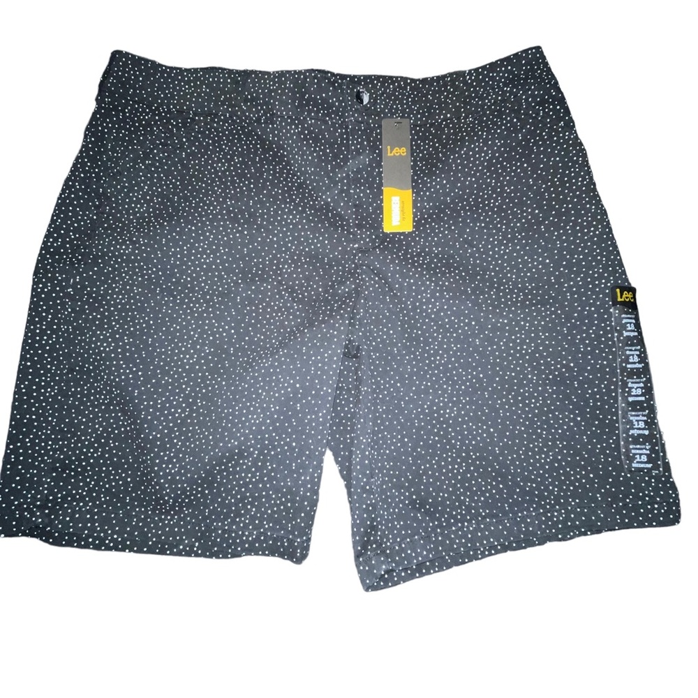 Lee Women’s Straight Fit Bermuda Shorts Size 18M Black Small Polka Dot NWT